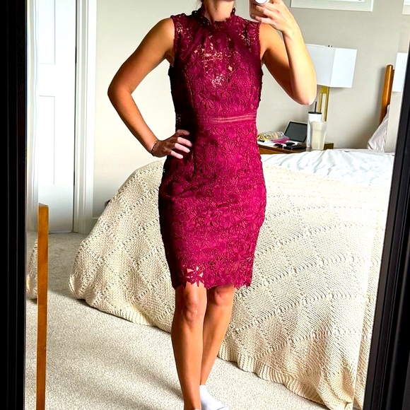 NWOT Bardot Deep Red Floral Lace Sleeveless Midi Dress - Picture 1 of 8